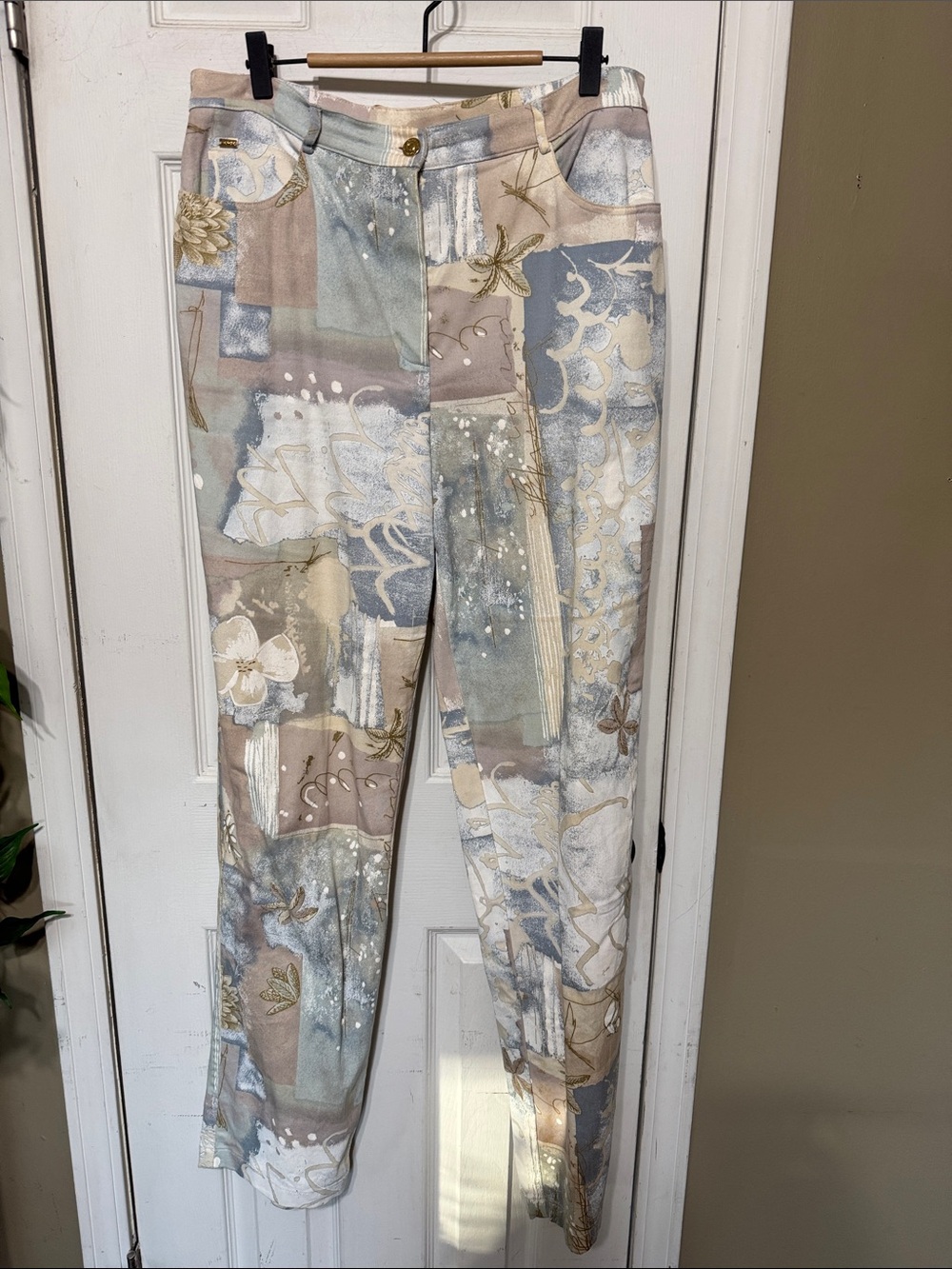 St. John Sport Marie Grey Straight Leg Pants in Blue and Cream Size 12 W 16”
